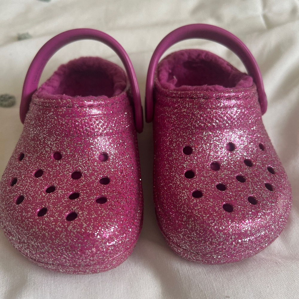 Toddler Girl Croc’s 6